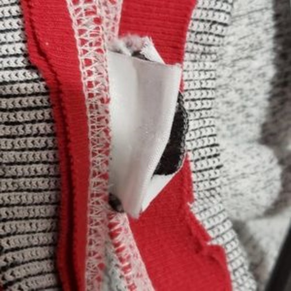 50% off vintage embroidered rose crew neck - Picture 3 of 8